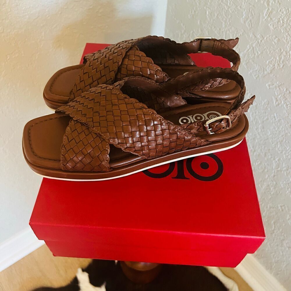 GOLO Criss Slingback Leather Sandal, Size 8,‎ NWT